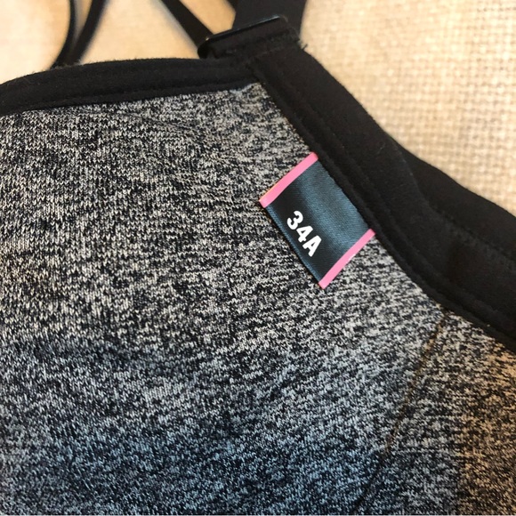 Victoria’s Secret Sport bra size 34A NWOT. - Picture 2 of 6